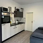 Cozy Near * Vir