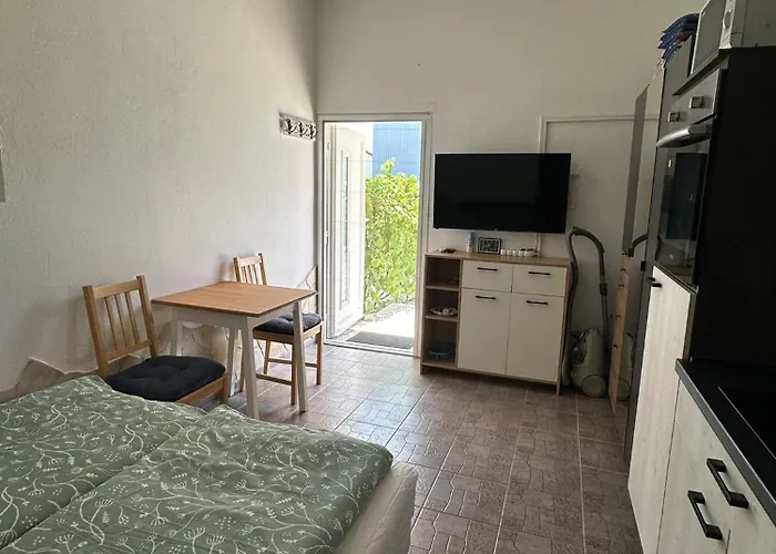 Cozy Near 公寓 维尔