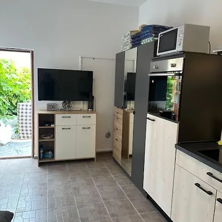 Apartment Cozy Near Vir