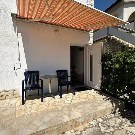 Cozy Near Апартаменты Вир