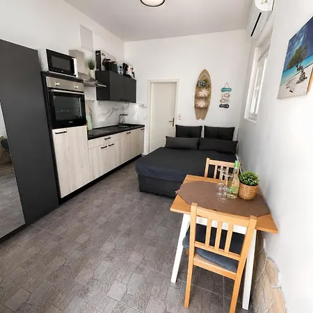 דירה Cozy Near