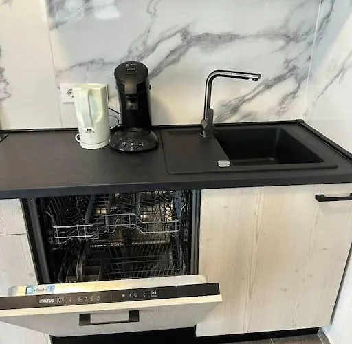 Cozy Near 아파트 *