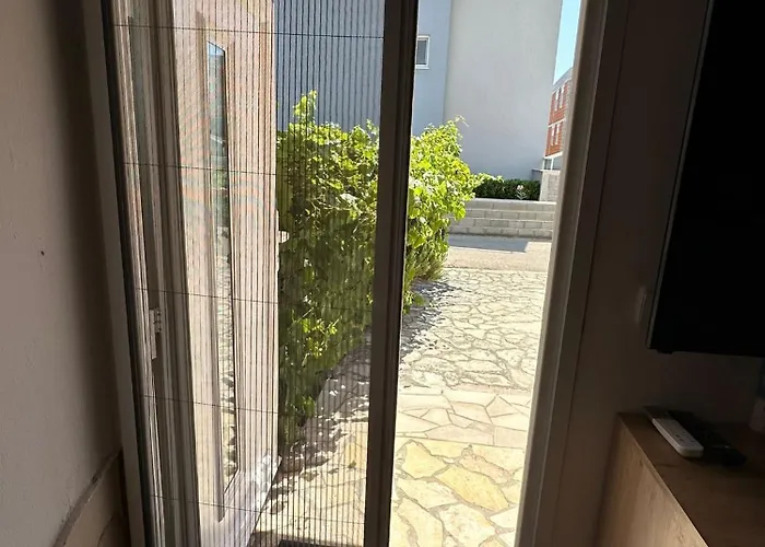 Cozy Near 아파트 *